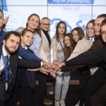 Smartfon w dłoni i… pogłębiające się kryzysy. Co dorośli przestali zauważać u dzieci?