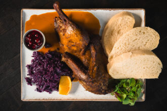 DREVNY KOCUR DEBIUTUJE W STOLICY – AUTENTYCZNA CZESKA KUCHNIA W SERCU WARSZAWY