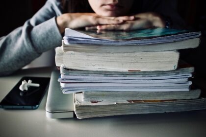 Jak negocjować obowiązki szkolne z dziećmi?