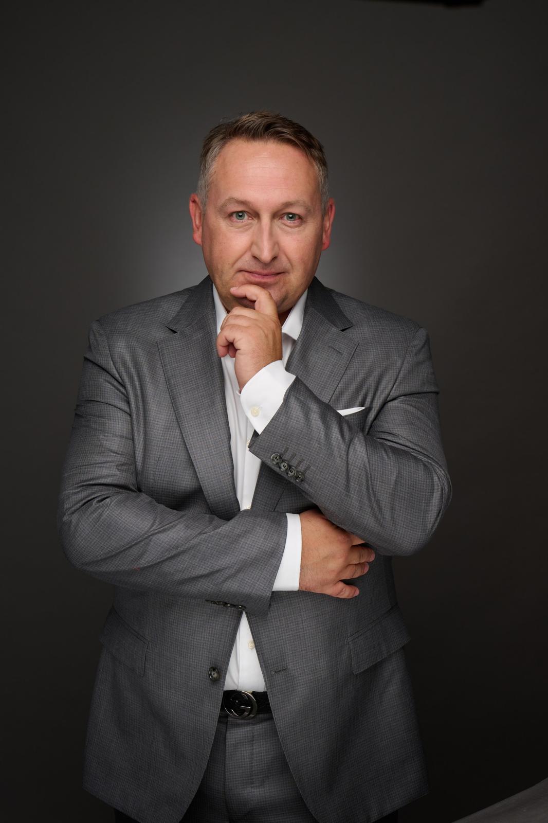 napiecia-na-bliskim-wschodzie-wstrzasaja-rynkami-ropa-i-zloto-drozeja-inwestorzy-szukaja-bezpiecznych-przystani