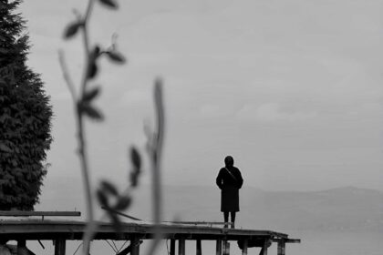 samotnosc-w-tlumie-dlaczego-studenci-czuja-sie-coraz-bardziej-samotni-i-jak-temu-zapobiec