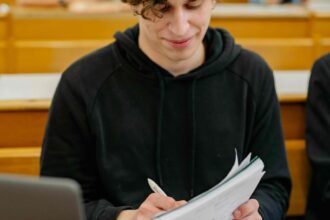 Czy Polacy inwestują w edukację? Filantropia edukacyjna jako nowe zjawisko społeczne.